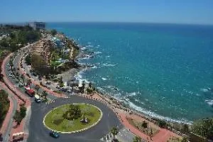 Flatotel Internacional 5* בנאלמדנה